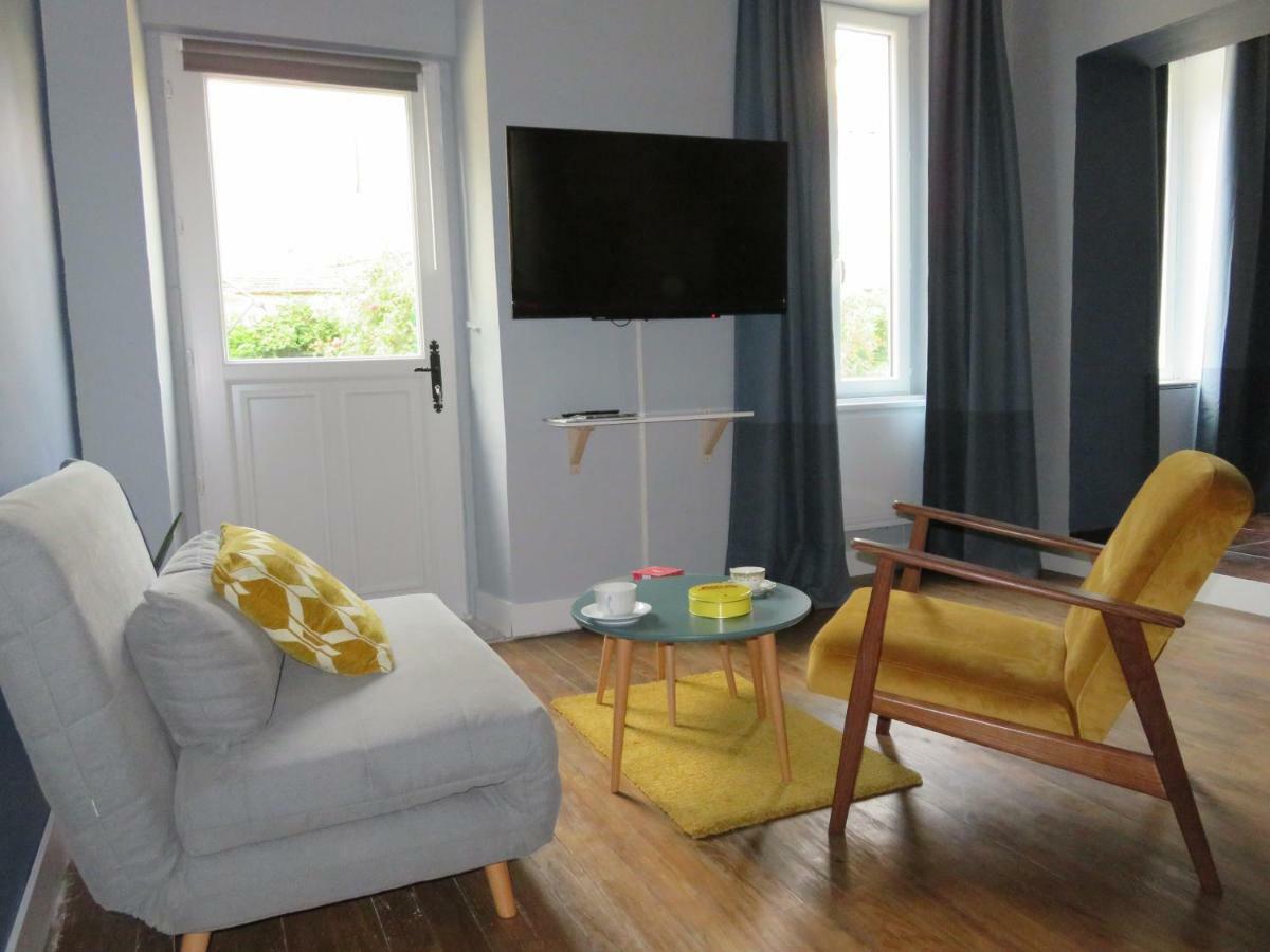 Au Tournebride Apartment Randan Exterior photo